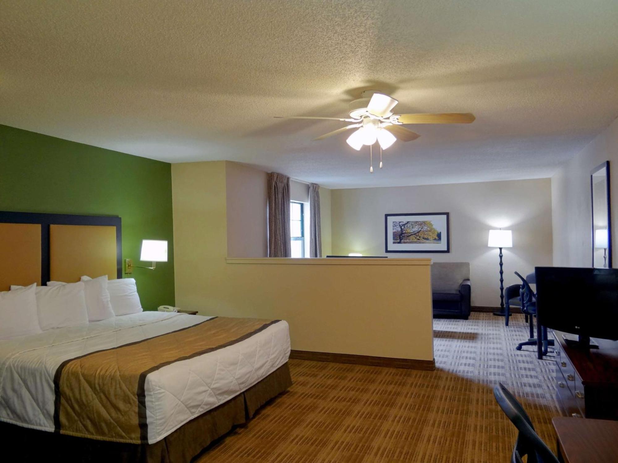 Extended America - Pittsburgh - 2* Monroeville