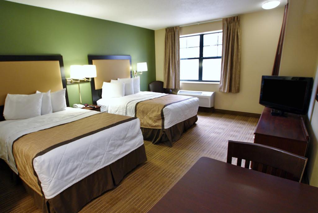 Extended America - Pittsburgh - 2* Monroeville